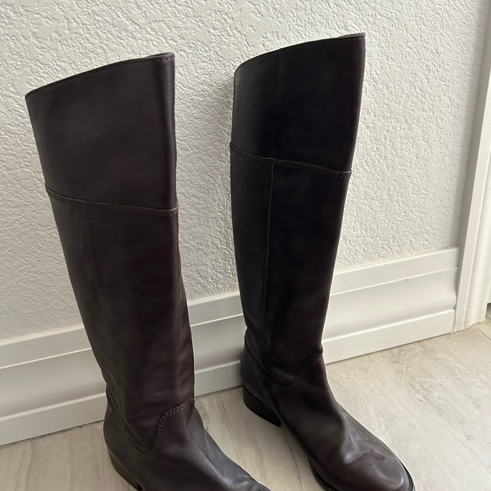 Coach Womens Equestrian Fashion boot size 6.5